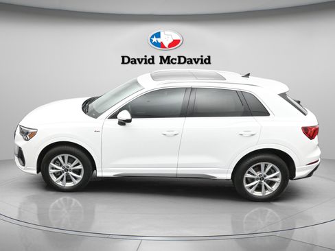 Used 2023 Audi Q3 2.0T Premium w/ Convenience Package AWD/4WD image 39