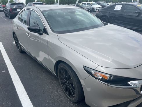 Used 2024 MAZDA MAZDA3 s FWD image 3