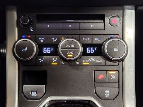 Used 2016 Land Rover Range Rover Evoque SE Premium image 37