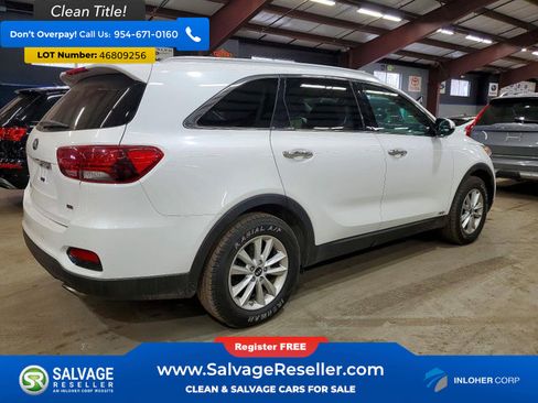 Used 2019 Kia Sorento Suv w/ LX Convenience Package image 4