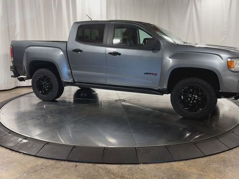 Used 2022 GMC Canyon AT4 image 3