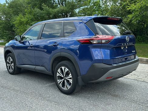 Certified 2023 Nissan Rogue SV image 7