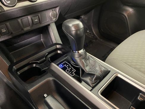 Used 2021 Toyota Tacoma SR5 image 20