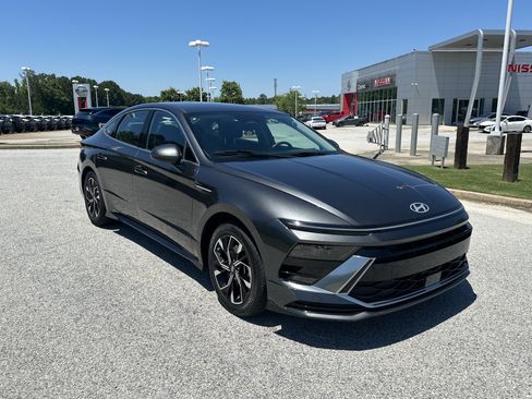 Used 2024 Hyundai Sonata SEL FWD image 3
