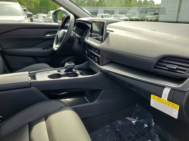 New 2026 Nissan Rogue Dark Armor FWD image 32