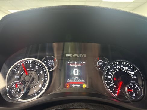 Used 2022 RAM 2500 Big Horn w/ Snow Chief Group image 18