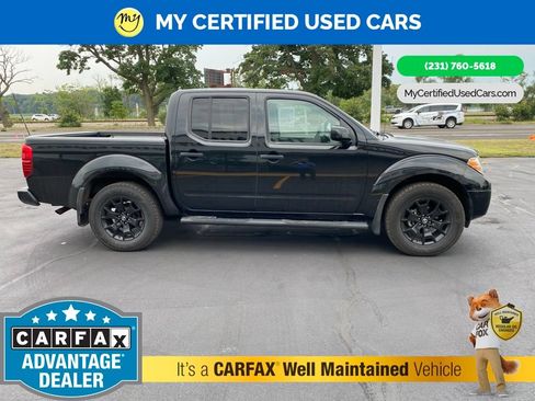 Used 2021 Nissan Frontier SV w/ Midnight Edition Floor Mats AWD/4WD image 4