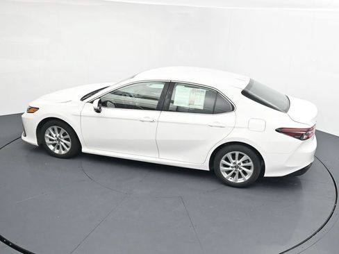 Used 2024 Toyota Camry LE FWD image 31