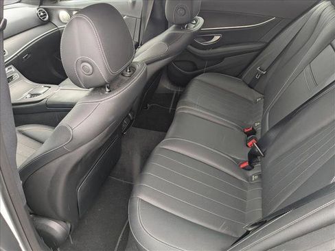 Used 2022 Mercedes-Benz E 450 4MATIC Sedan image 21