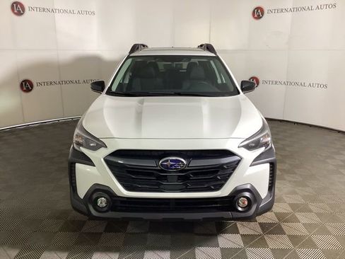 Certified 2025 Subaru Outback Premium AWD/4WD image 2