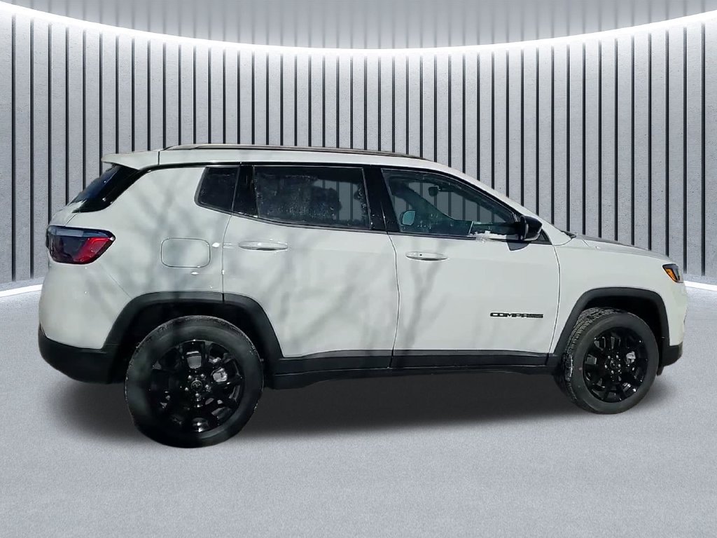 New 2026 Jeep Compass Latitude AWD/4WD image 5