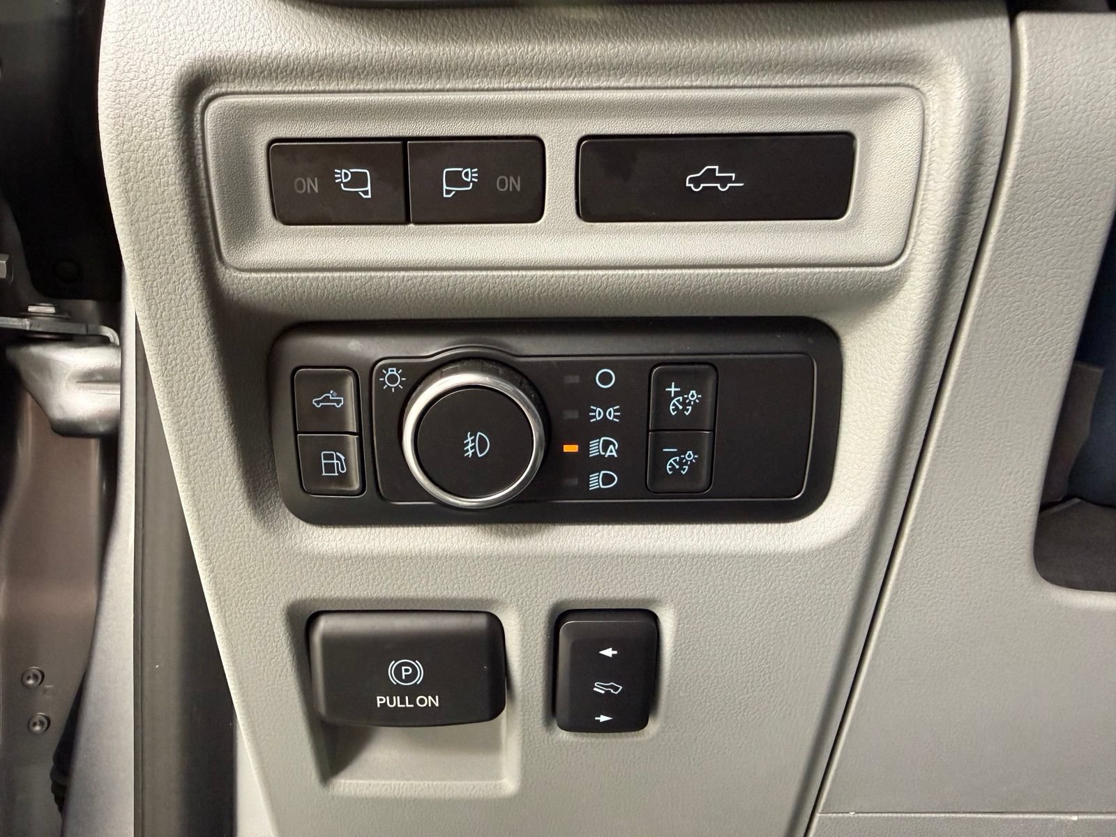 Used 2022 Ford F150 Limited AWD/4WD image 14