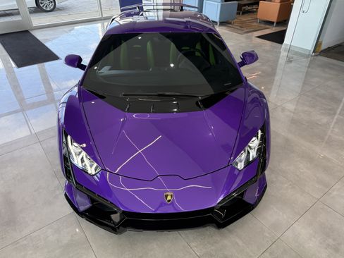Used 2023 Lamborghini Huracan Tecnica image 8