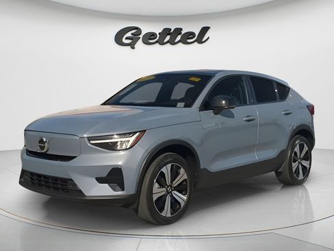 Used 2023 Volvo C40 Recharge Core image 1