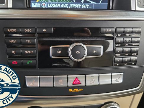 Used 2014 Mercedes-Benz ML 350 4MATIC w/ Premium 1 Package image 16