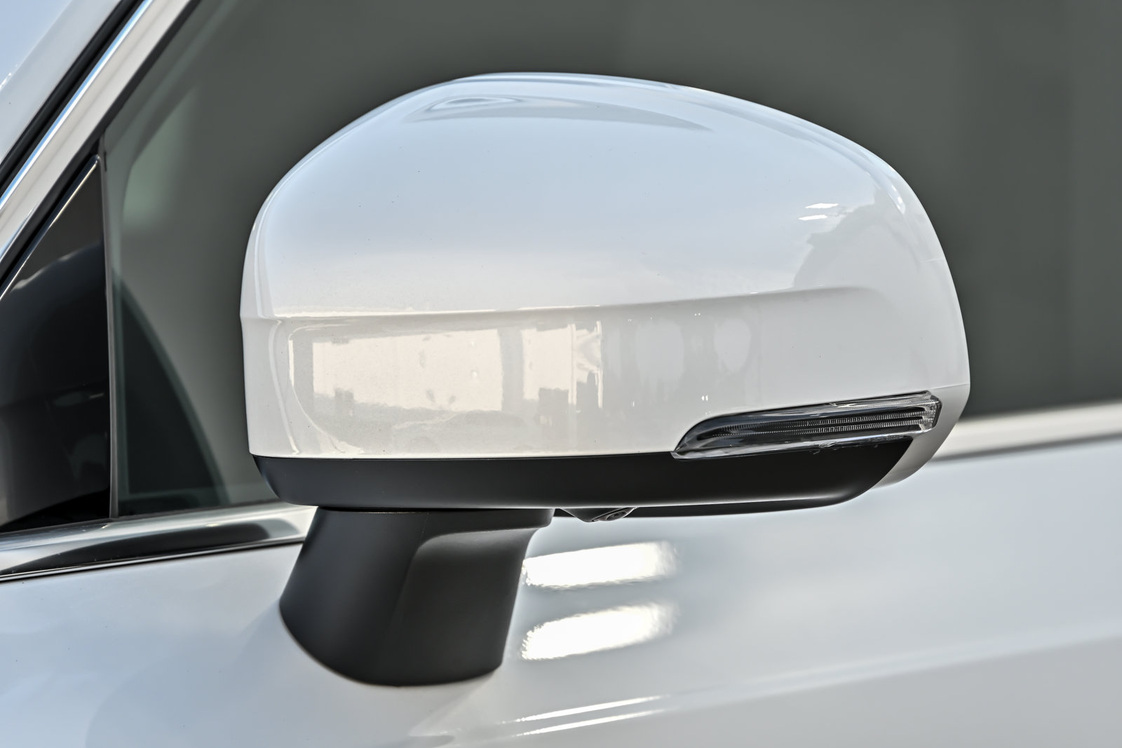 Used 2025 Volvo XC90 B6 Plus w/ Protection Package Premier AWD/4WD image 9