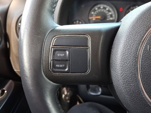 Used 2014 Jeep Patriot Latitude image 22