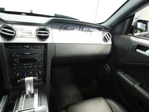 Used 2006 Ford Mustang GT Premium RWD image 15