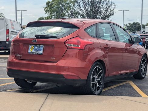 Used 2018 Ford Focus SEL FWD image 3