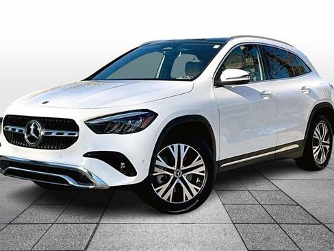 Certified 2025 Mercedes-Benz GLA 250 4MATIC image 4