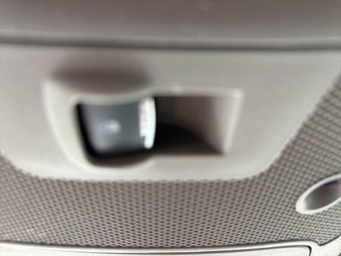 Used 2018 Ford F150 Lariat w/ Equipment Group 502A Luxury AWD/4WD image 15