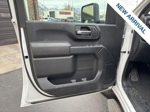 Used 2025 Chevrolet Silverado 2500 Custom w/ Custom Value Package image 17