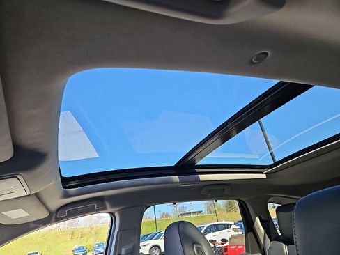 Used 2023 Acura MDX SH-AWD w/ Technology Package image 16