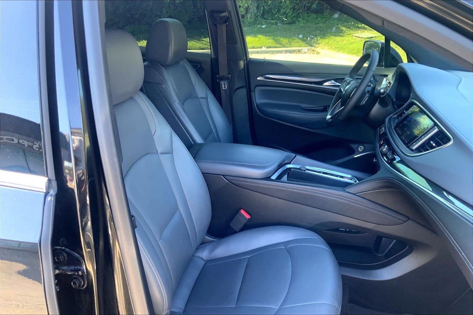 Used 2022 Buick Enclave Essence w/ Experience Buick Package FWD image 7