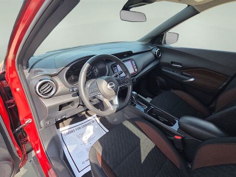 Used 2023 Nissan Kicks SR w/ Interior Electronics Package image 23