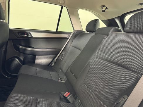 Used 2019 Subaru Outback 2.5i Premium AWD/4WD image 17