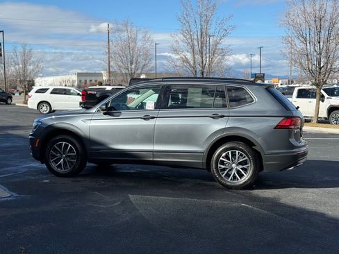 Used 2020 Volkswagen Tiguan SE image 10