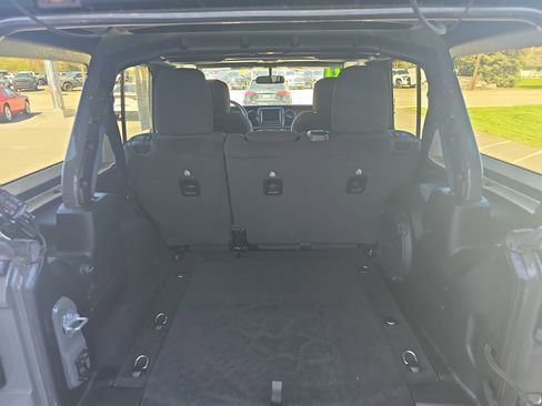 Used 2021 Jeep Wrangler Unlimited Sport AWD/4WD image 5
