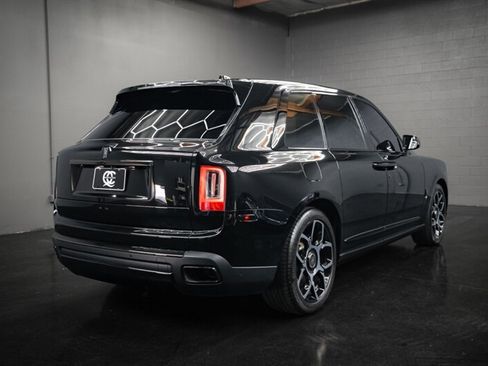 Used 2023 Rolls-Royce Cullinan Black Badge w/ Dark Exterior Package AWD/4WD image 9