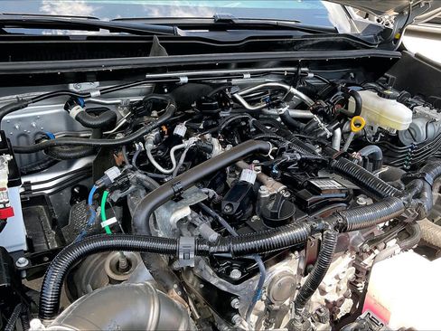 Used 2025 Toyota 4Runner SR5 AWD/4WD image 32
