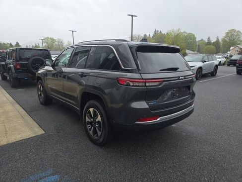 Used 2023 Jeep Grand Cherokee 4WD 4xe image 4