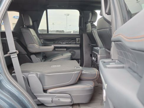 Certified 2023 Ford Expedition Platinum image 35