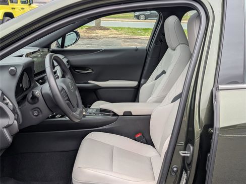 Used 2025 Lexus UX 300h AWD w/ Accessory Package (Z1) image 16