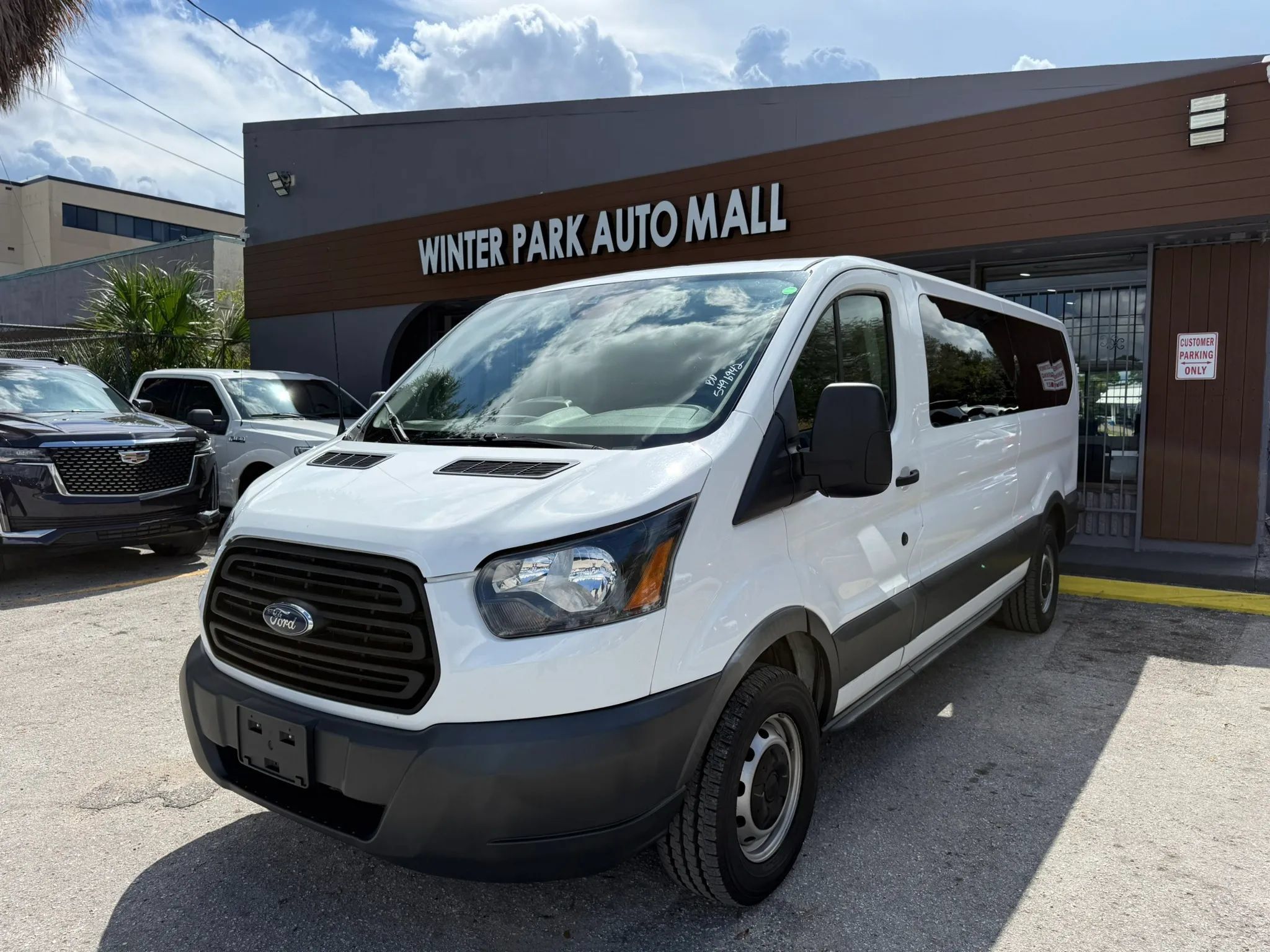 Used 2018 Ford Transit 350 XL RWD image 1