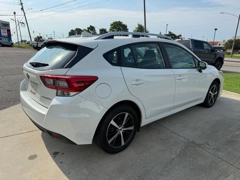 Used 2022 Subaru Impreza 2.0i Premium AWD/4WD image 12