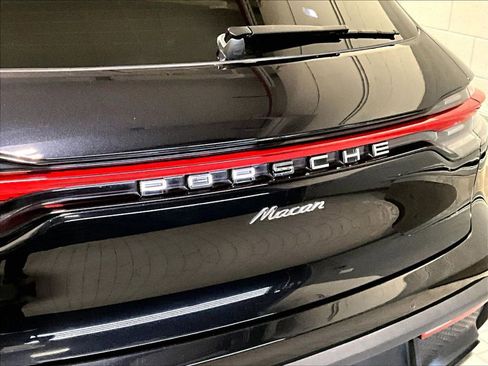 Used 2025 Porsche Macan image 13
