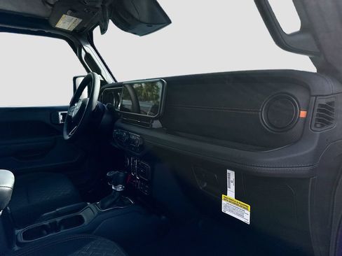 New 2026 Jeep Gladiator Mojave AWD/4WD image 32