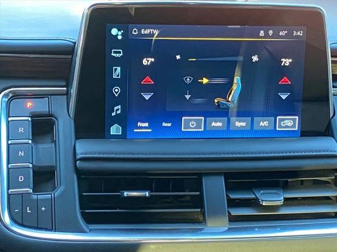 Used 2022 Chevrolet Suburban High Country image 12