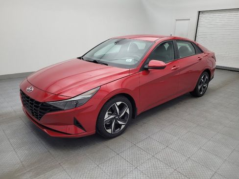 Used 2023 Hyundai Elantra SEL w/ Convenience Package FWD image 2