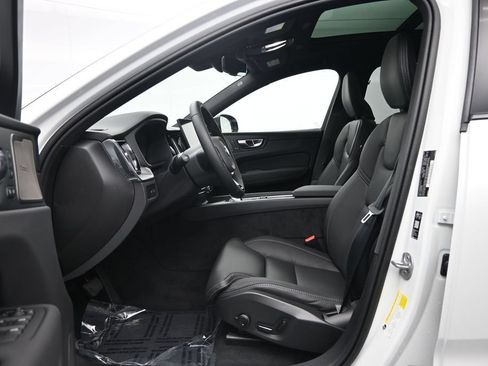 New 2026 Volvo XC60 T8 Ultra w/ Climate Package AWD/4WD image 18