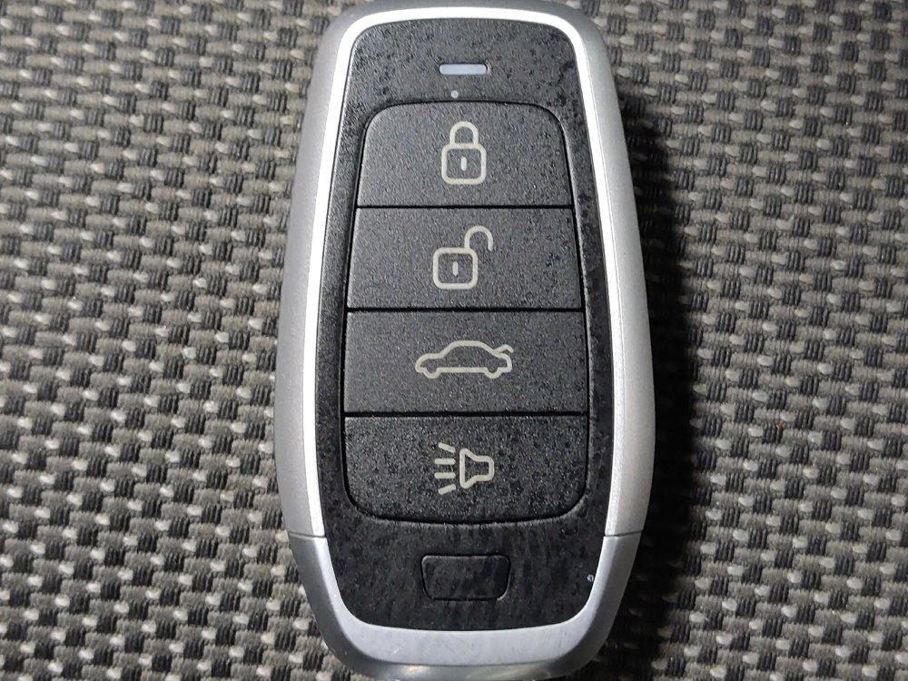 Used 2020 Chevrolet Traverse LS FWD image 32
