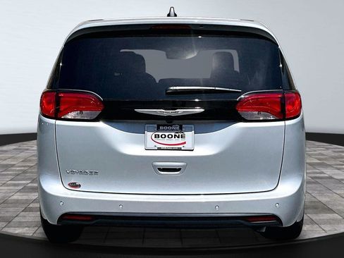 Used 2026 Chrysler Voyager LX FWD image 5