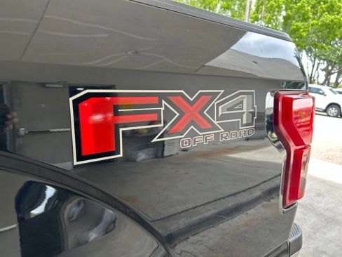 Used 2019 Ford F150 XLT w/ Equipment Group 302A Luxury AWD/4WD image 18