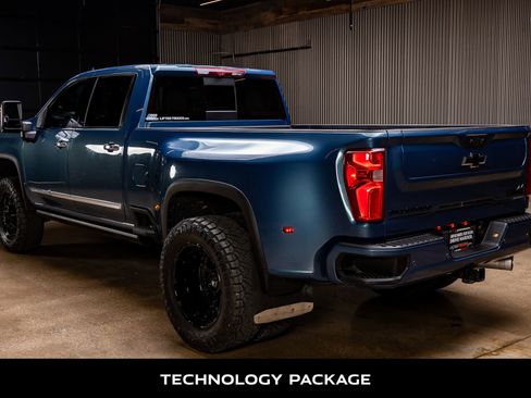 Used 2024 Chevrolet Silverado 3500 High Country w/ High Country Premium Package image 7