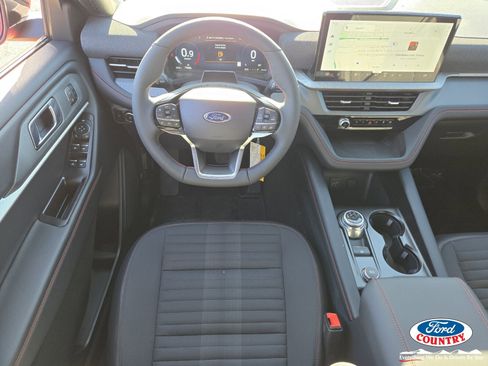 New 2026 Ford Explorer ST-Line w/ ST-Line Street Pack image 9