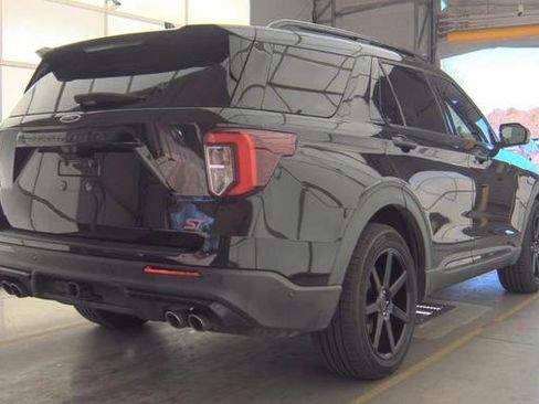 Used 2020 Ford Explorer ST w/ Premium Technology Package image 5
